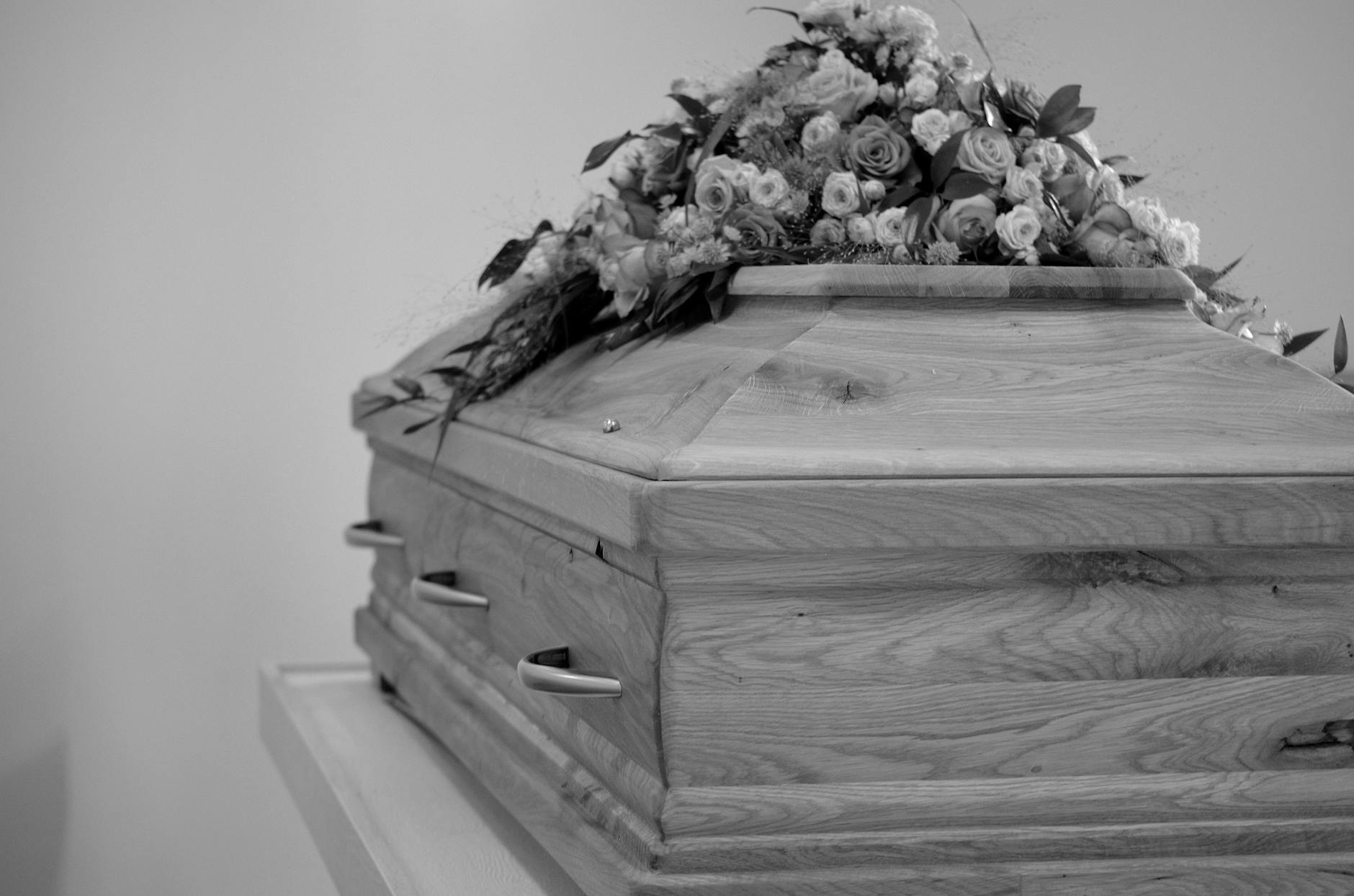 8 Ways You Can Plan a Perfect Funeral